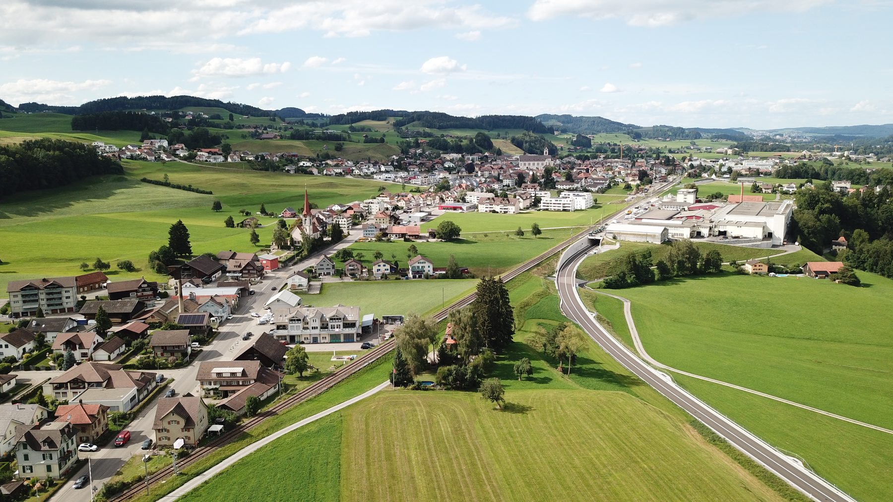 Bütschwil im Toggenburg aus der Luft – Zuhause von WinWebDesign