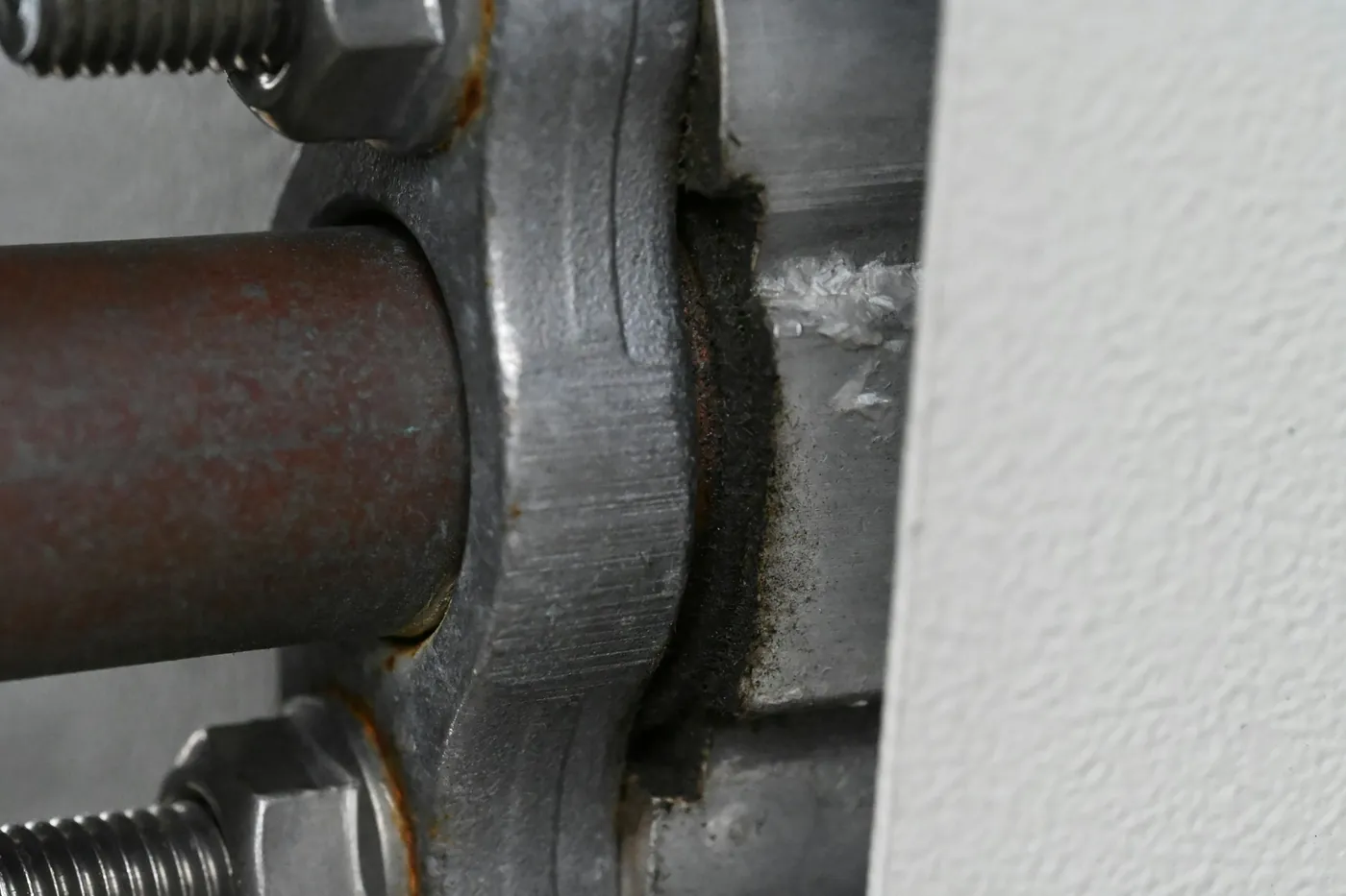 Verschraubte Rohrverbindung aus Stahl, Nahaufnahme der Flansche